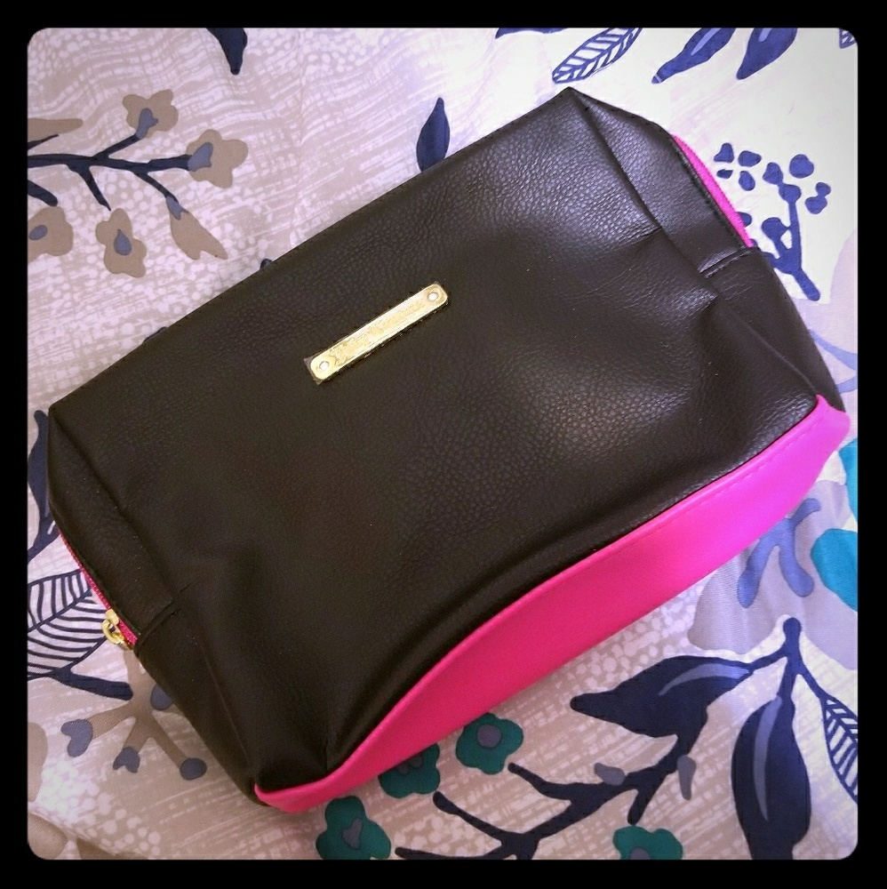 Juicy Couture Make-Up Bag
